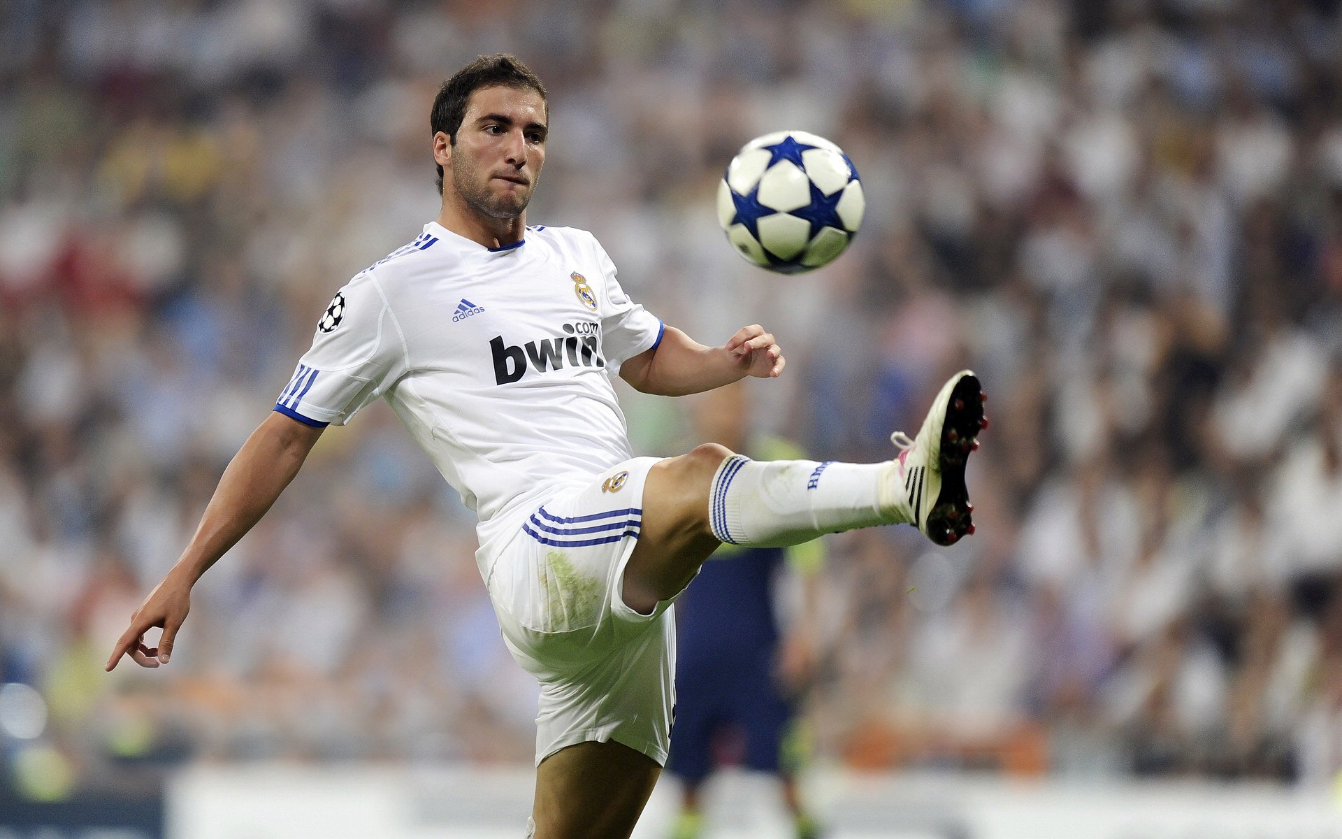 “未来已来：电动WRC引领绿色高速新时代”